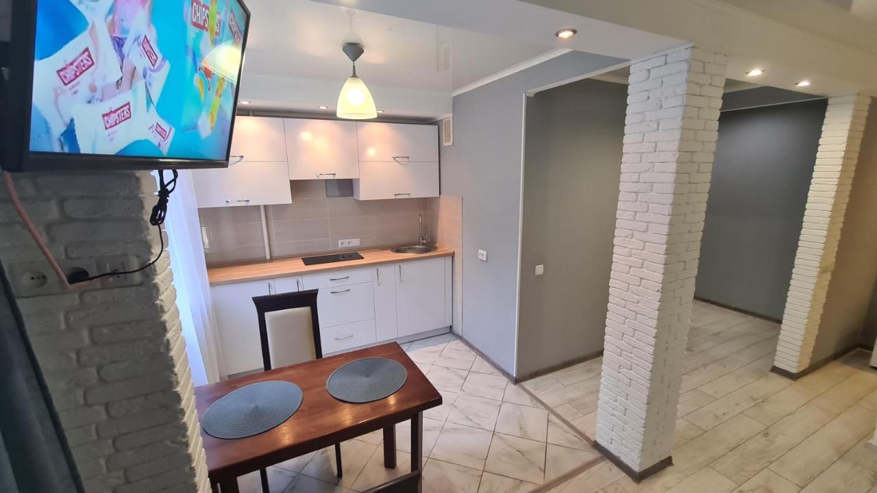 Apartaments On Vulytsia Heroiv Ato 32 크리보이 로그 외부 사진